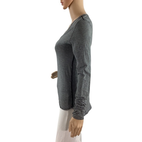 Lululemon Circadian Long Sleeve V Neck Tee Grey Black Stripe - Picture 4 of 6